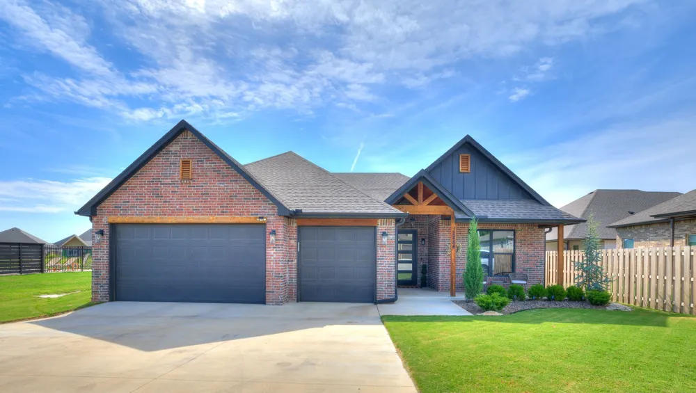 12884 S 21st Place E Jenks, OK 74008