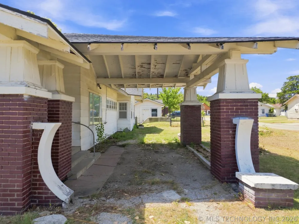 603 S Wood Avenue Hominy, OK 74035