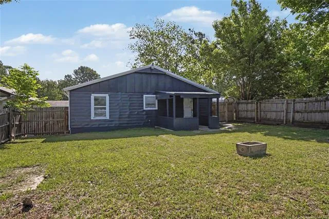 1616 S Park Street Sapulpa, OK 74066