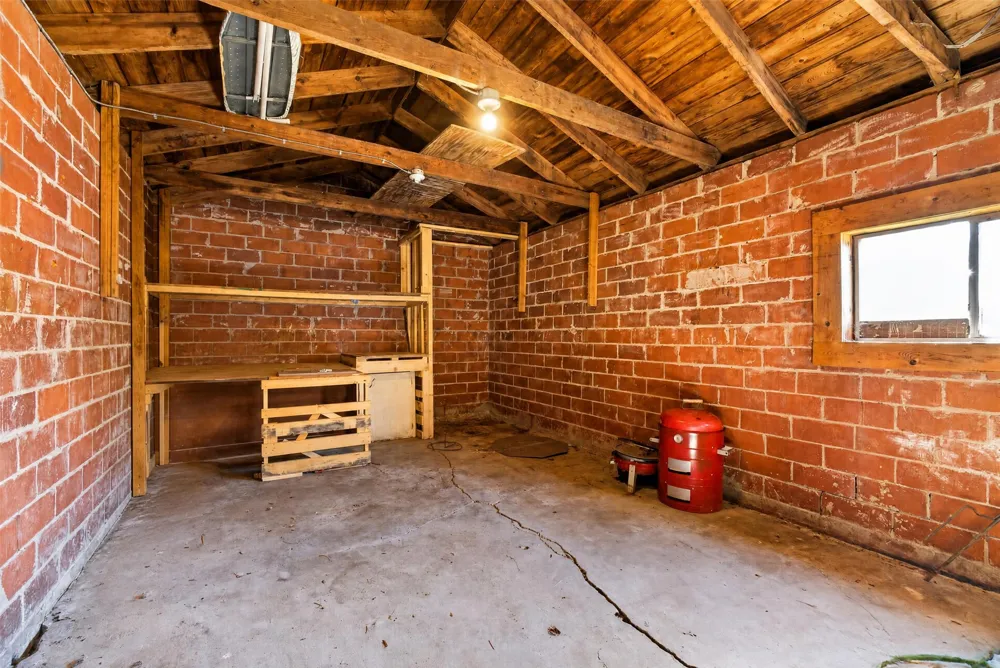 324 SE 4th Street Pryor, OK 74361