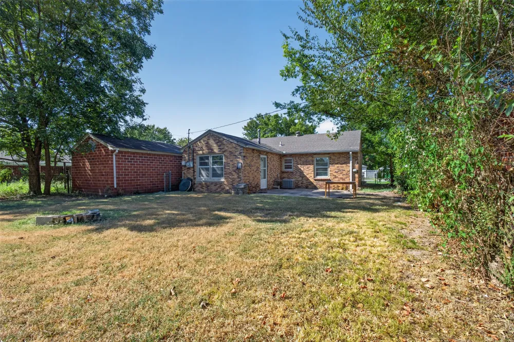 324 SE 4th Street Pryor, OK 74361