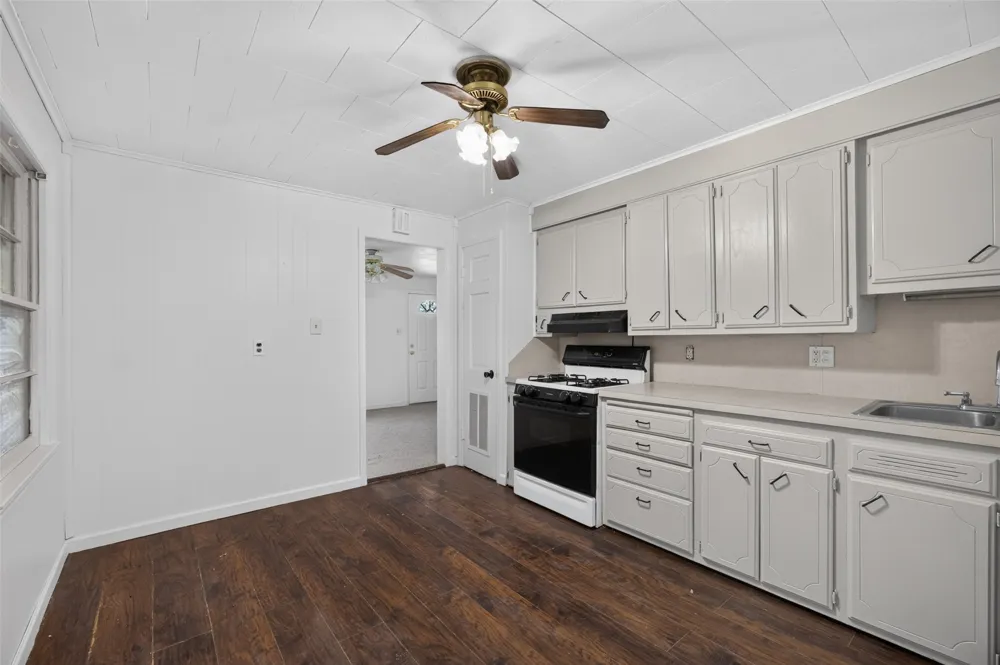 324 SE 4th Street Pryor, OK 74361