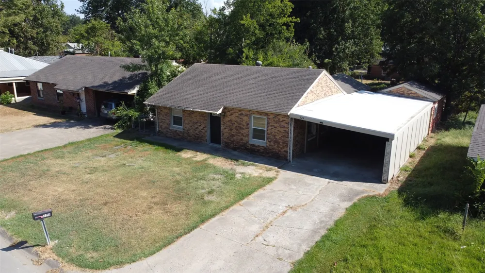 324 SE 4th Street Pryor, OK 74361