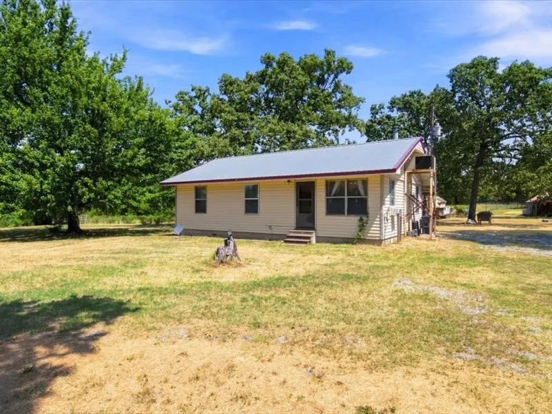 8055 E 585 Locust Grove, OK 74352