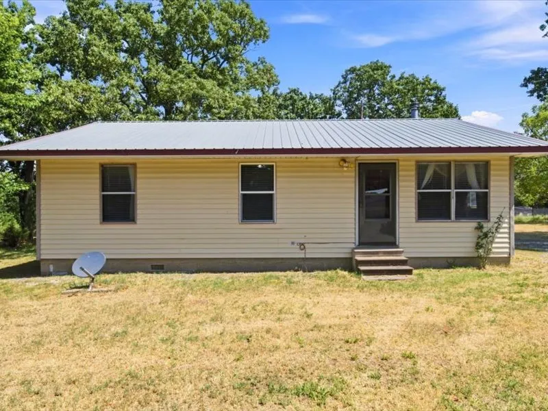 8055 E 585 Locust Grove, OK 74352