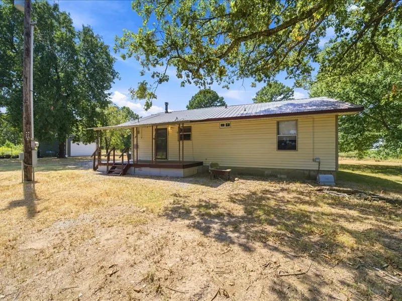 8055 E 585 Locust Grove, OK 74352