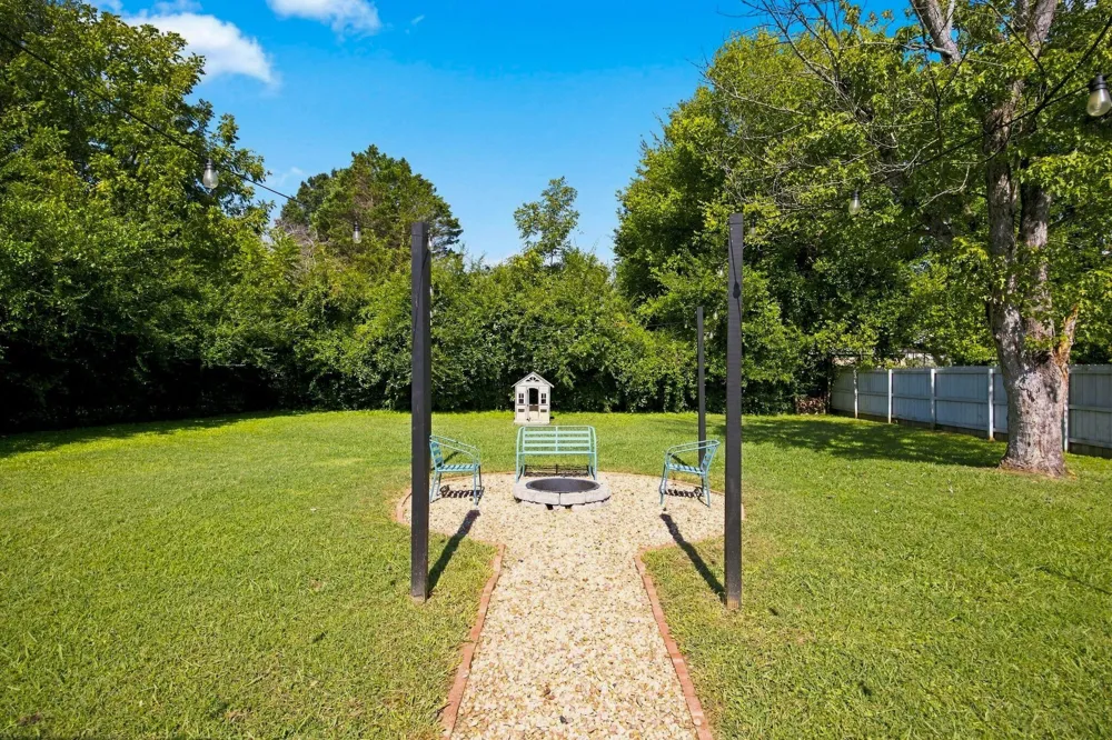 2009 Myrtle Avenue Chattanooga, TN 37412