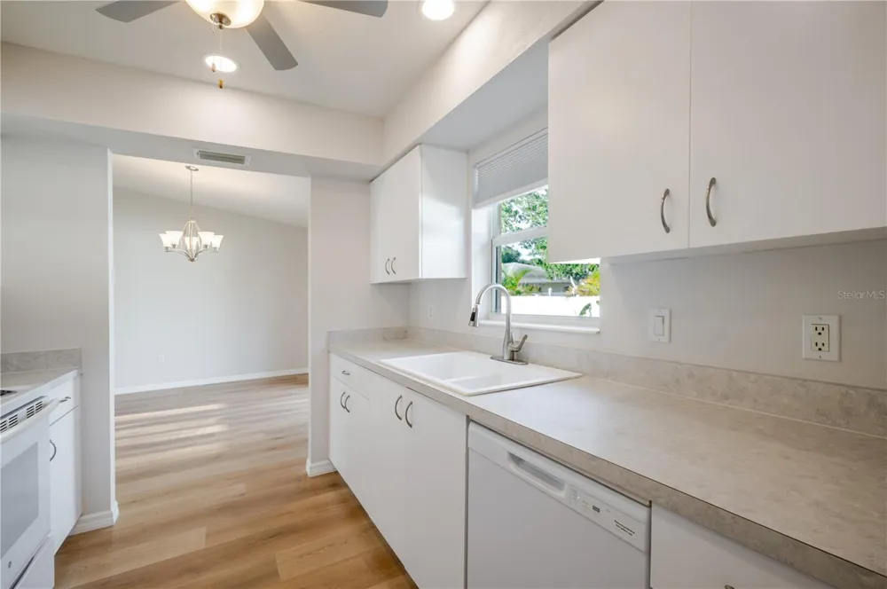 3147 LOBELIA ROAD Venice, FL 34293