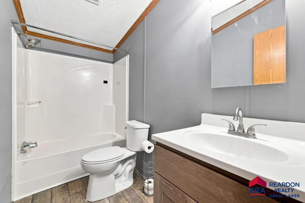 5799 Verta Drive NE Plainfield Charter Township, MI 49306