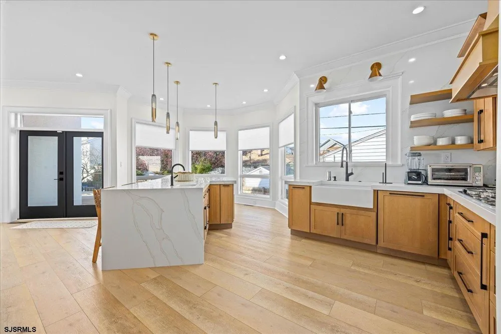 31 Seaside Margate, NJ 08402