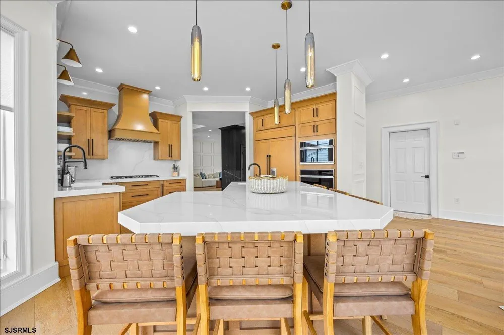 31 Seaside Margate, NJ 08402