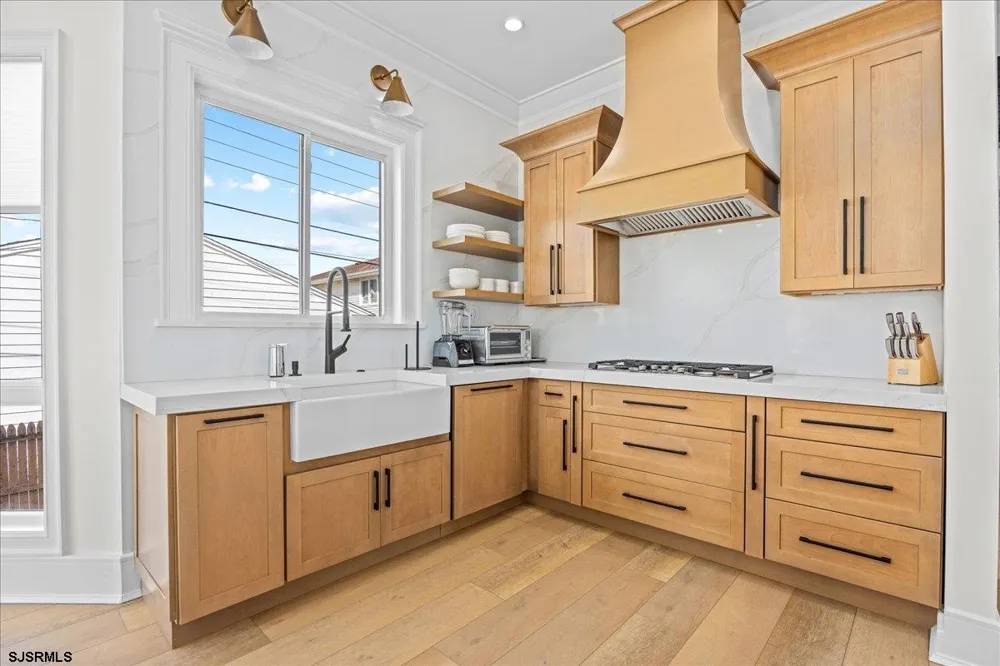 31 Seaside Margate, NJ 08402