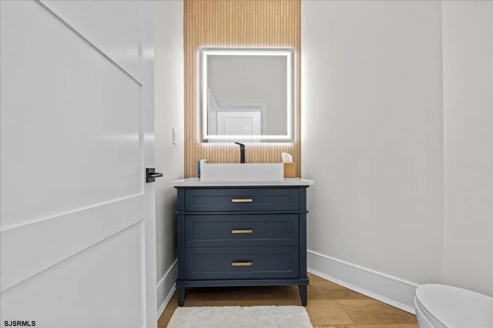 31 Seaside Margate, NJ 08402