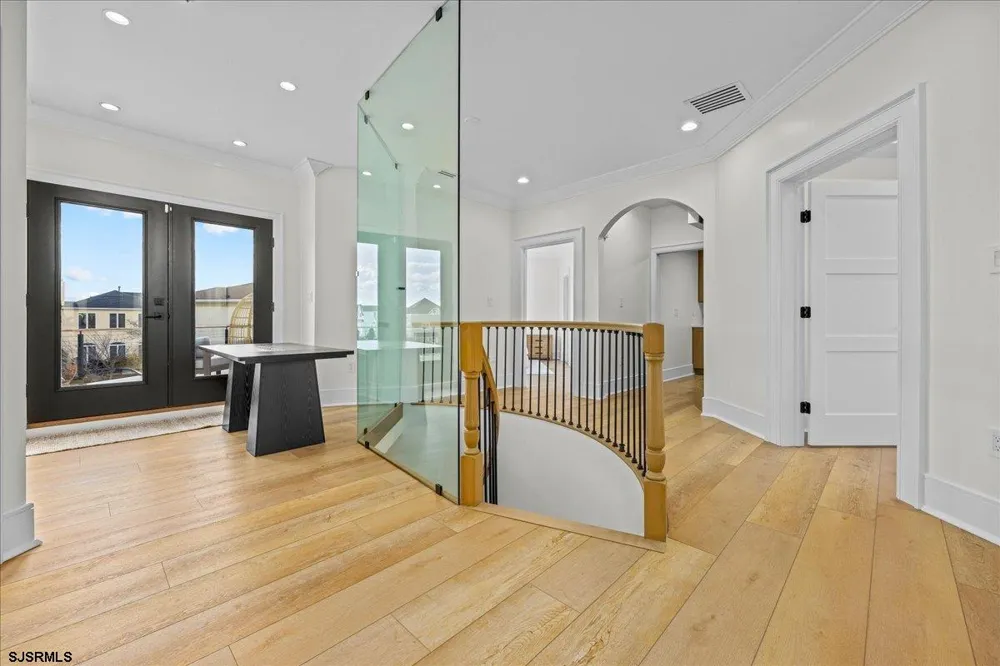31 Seaside Margate, NJ 08402