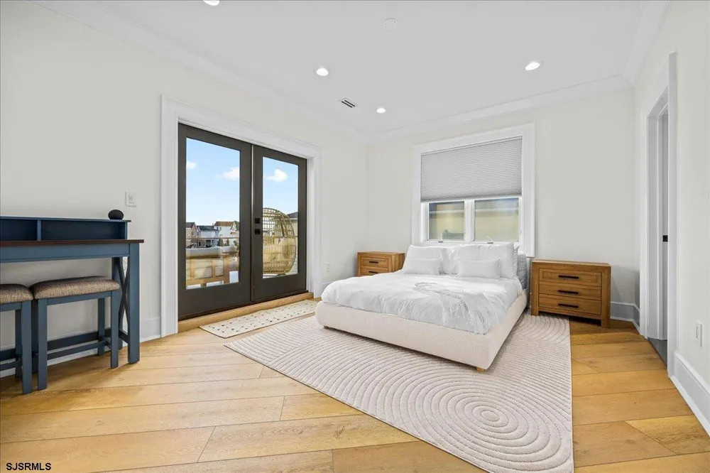 31 Seaside Margate, NJ 08402