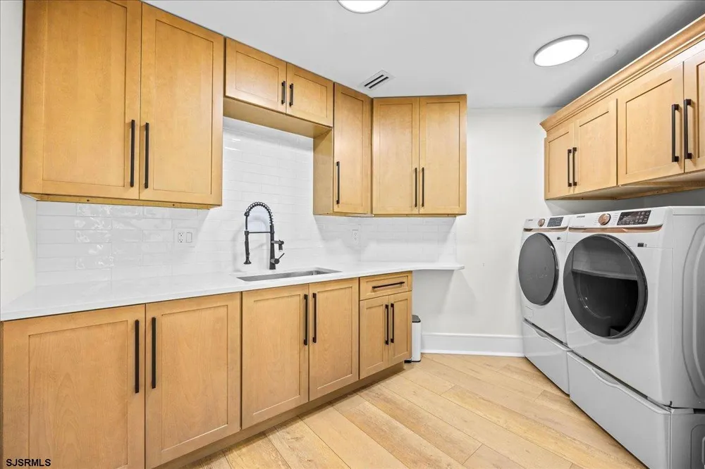 31 Seaside Margate, NJ 08402
