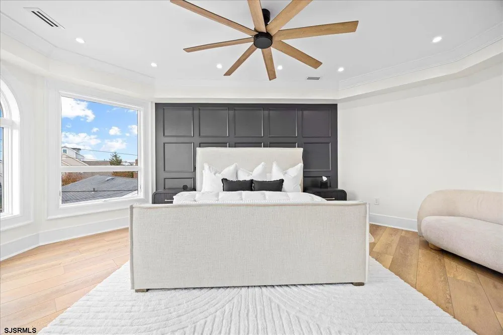 31 Seaside Margate, NJ 08402