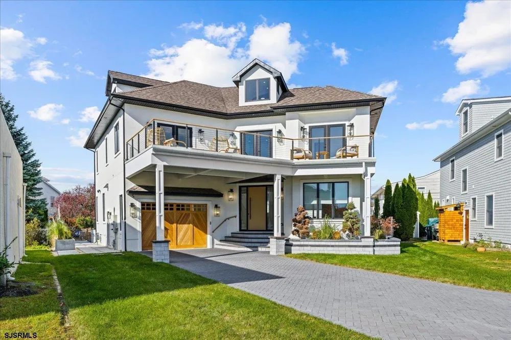 31 Seaside Margate, NJ 08402