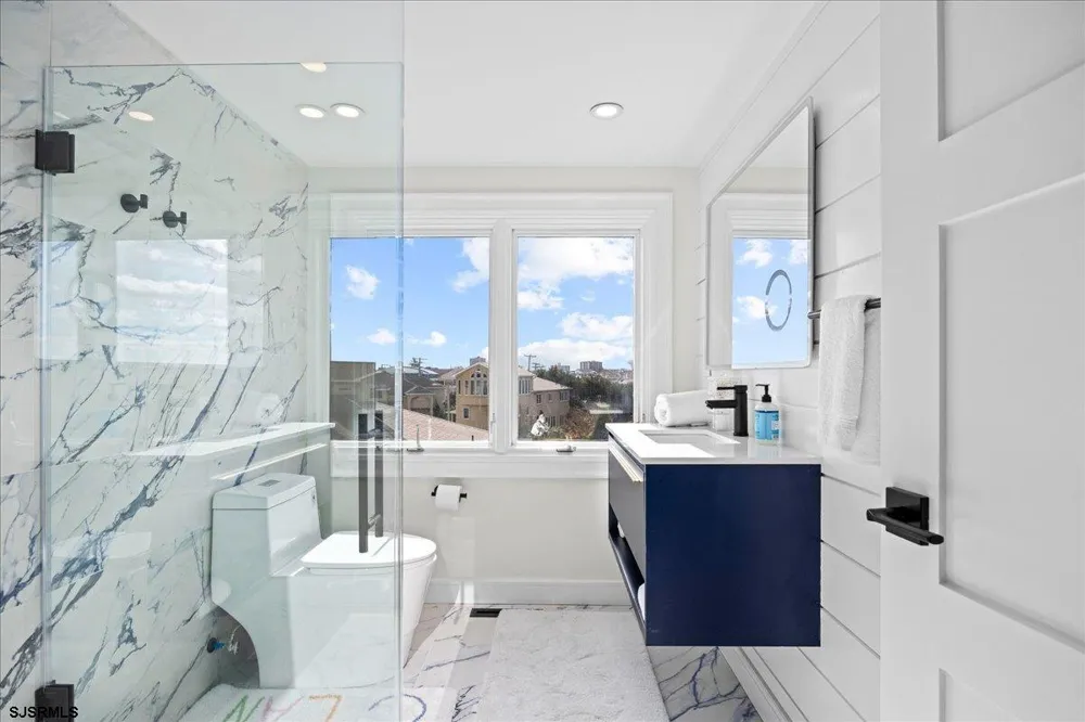 31 Seaside Margate, NJ 08402