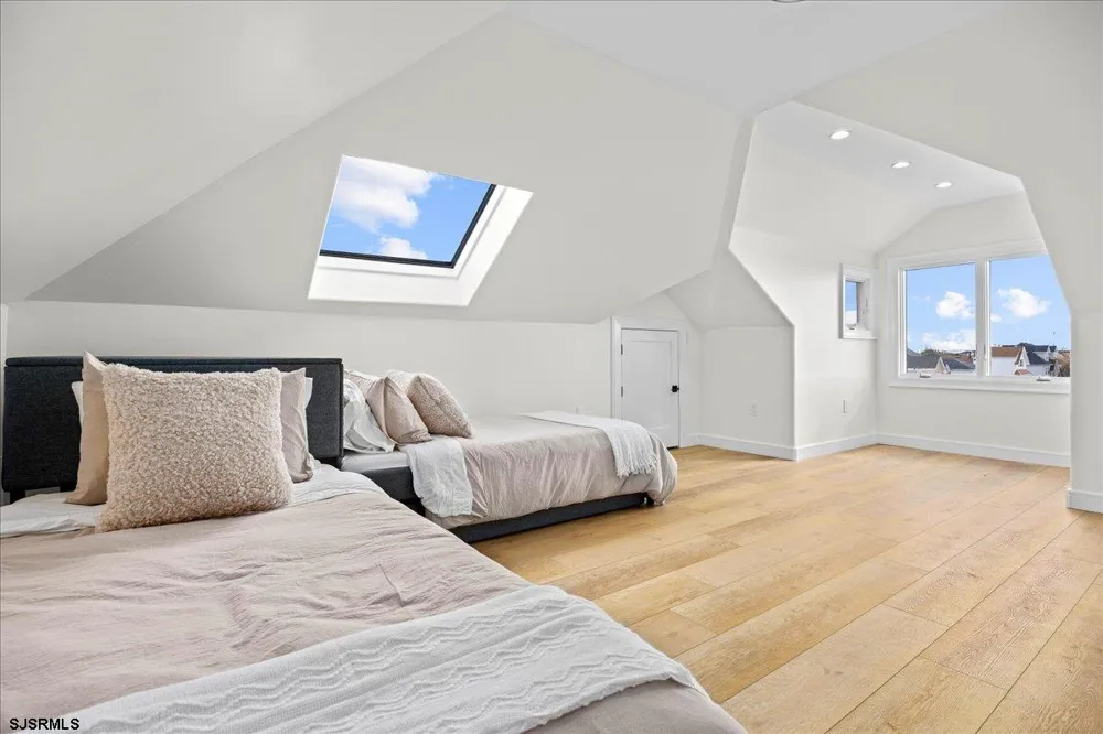 31 Seaside Margate, NJ 08402