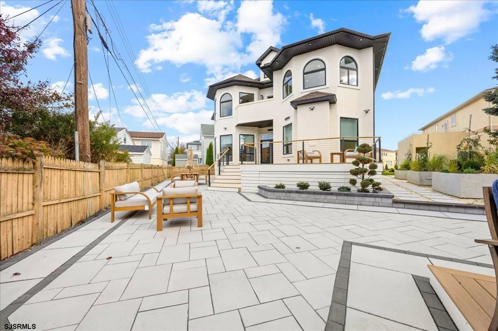 31 Seaside Margate, NJ 08402