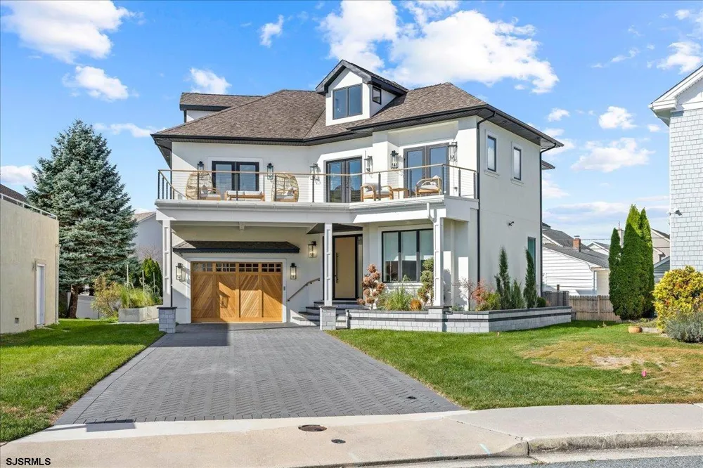 31 Seaside Margate, NJ 08402