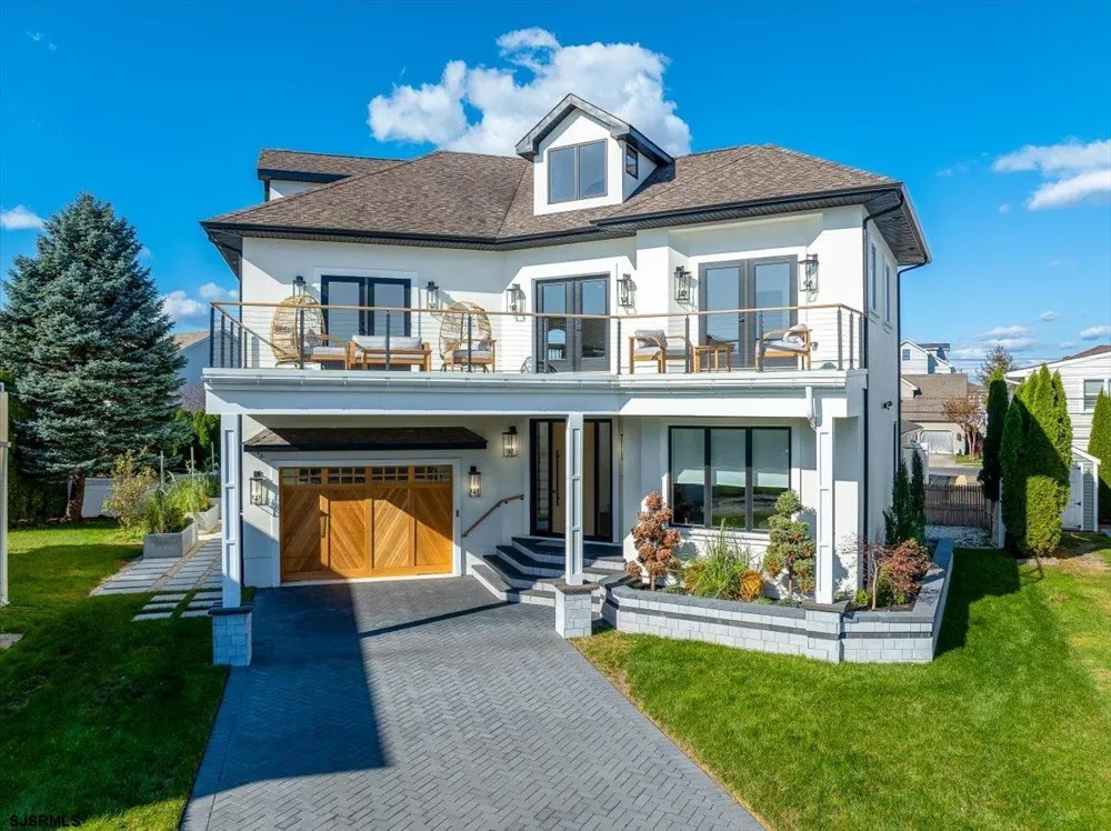 31 Seaside Margate, NJ 08402