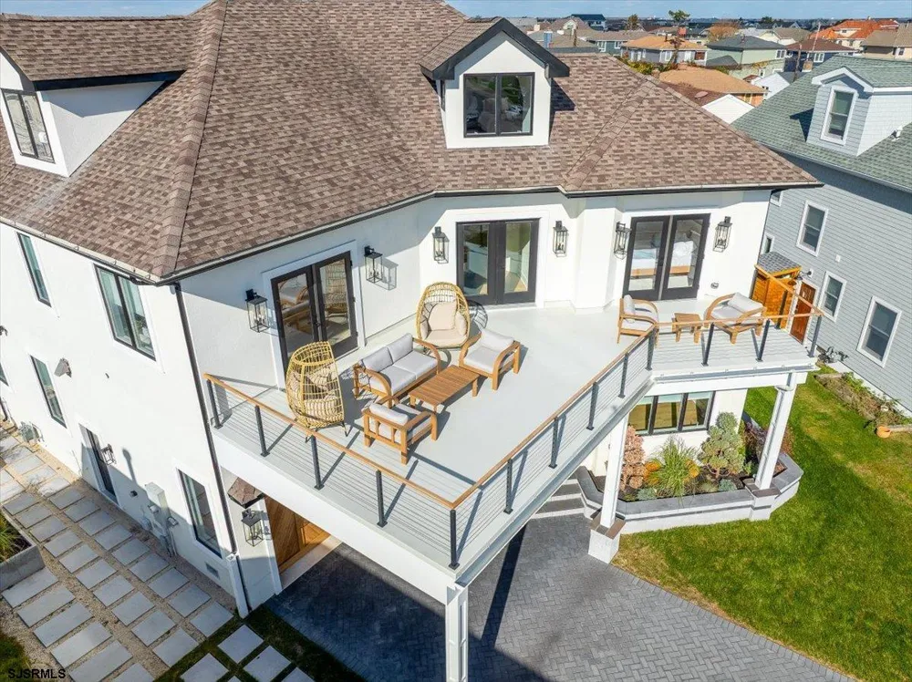 31 Seaside Margate, NJ 08402
