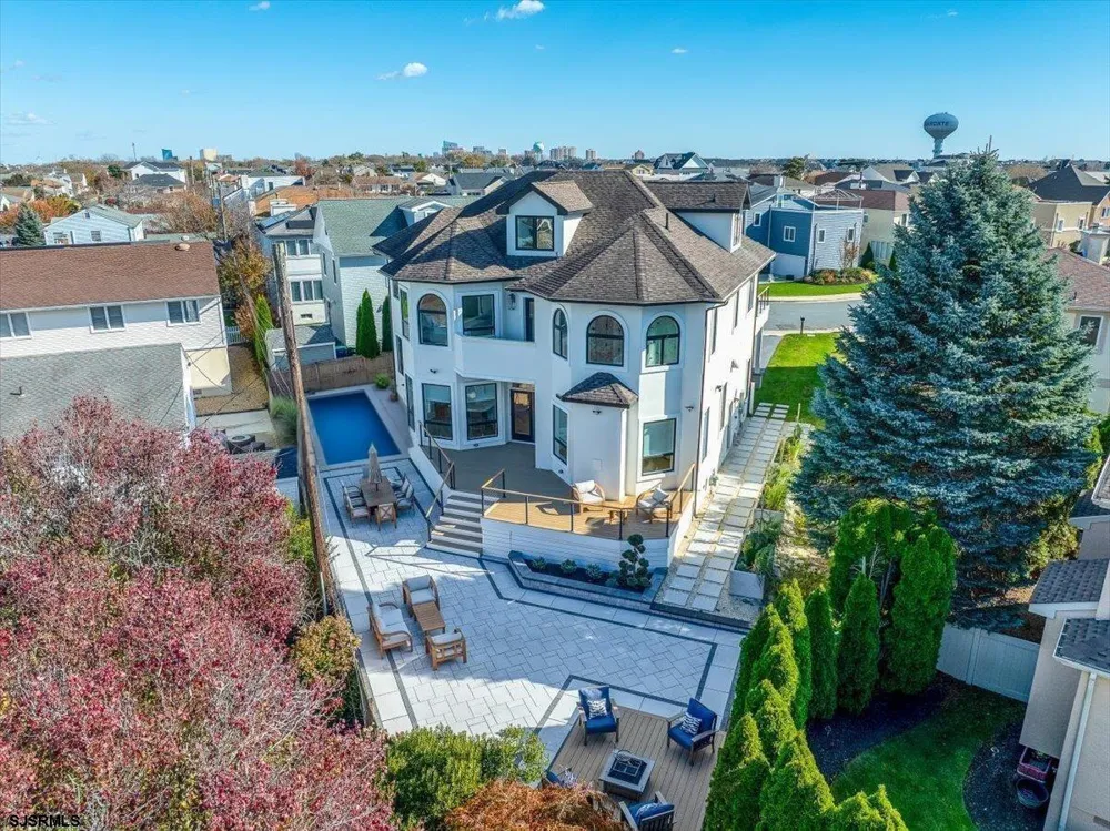 31 Seaside Margate, NJ 08402