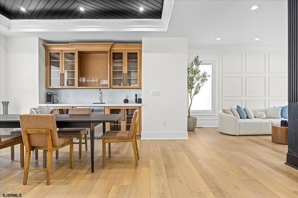 31 Seaside Margate, NJ 08402