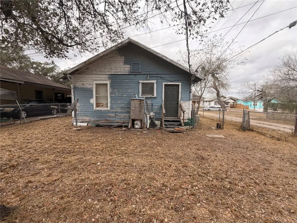 508 2nd Street Kingsville, TX 78363