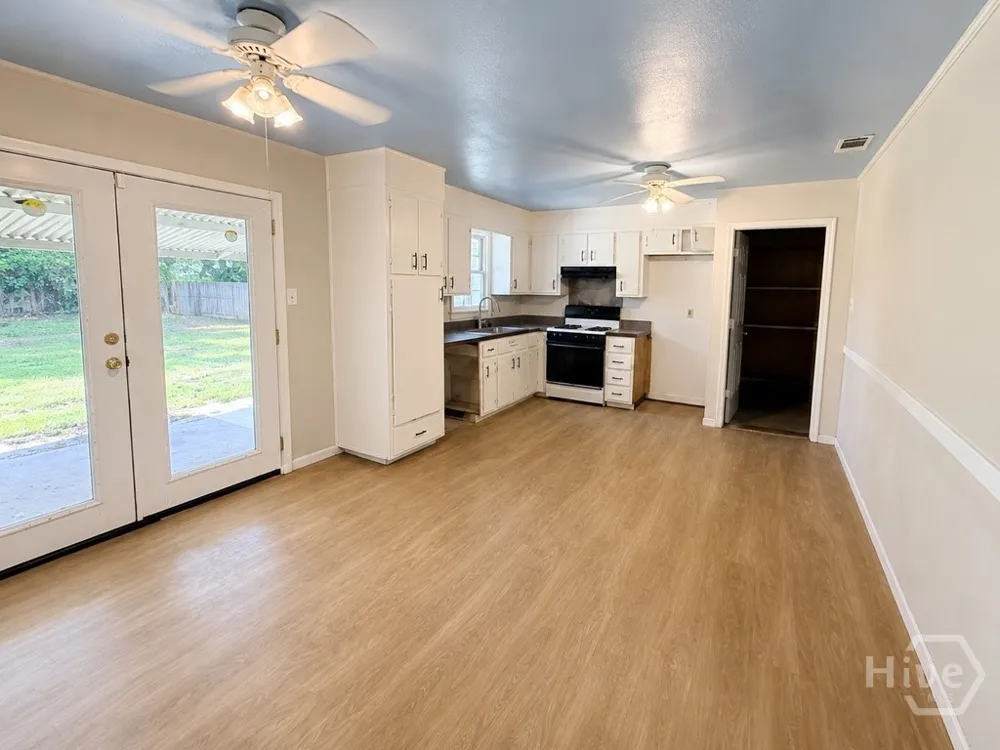 508 Red Oak Drive Savannah, GA 31419