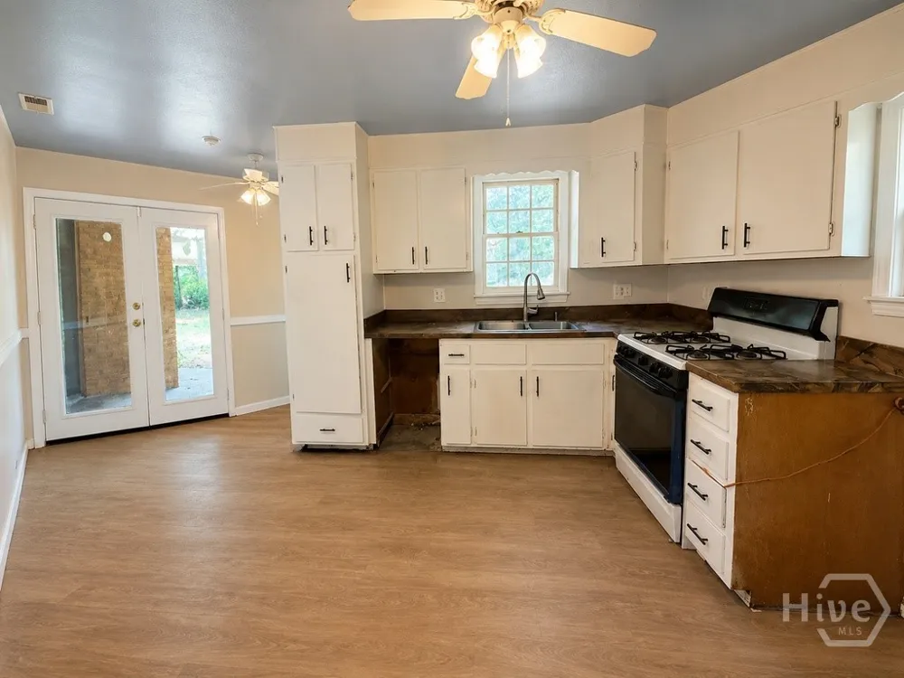 508 Red Oak Drive Savannah, GA 31419