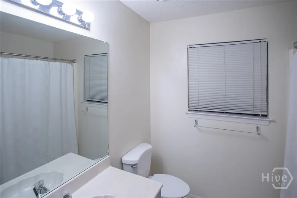 19 Hidden Lake Court Savannah, GA 31419