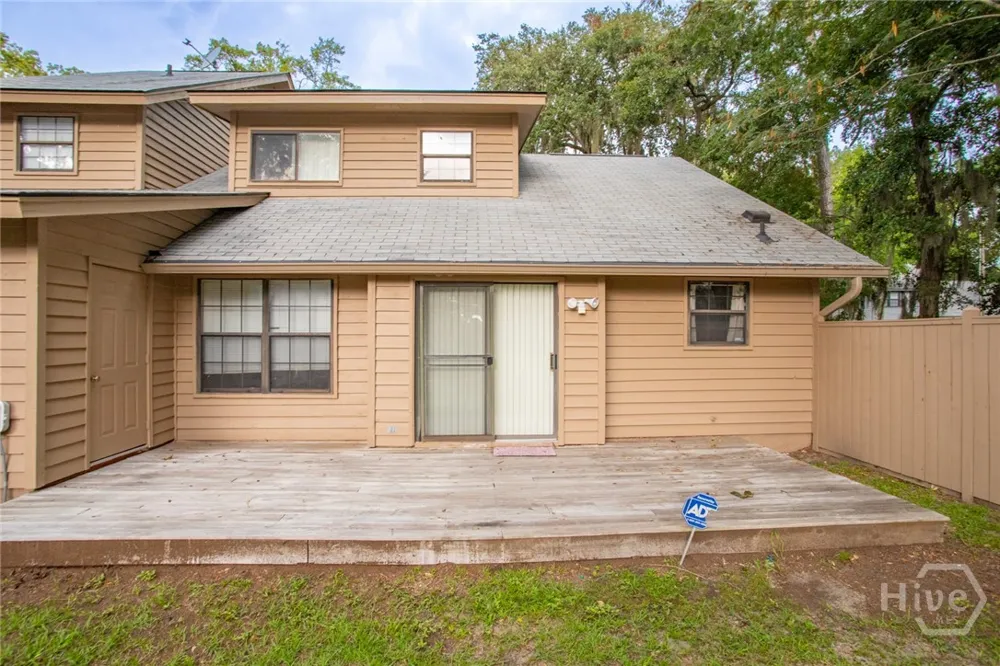 19 Hidden Lake Court Savannah, GA 31419