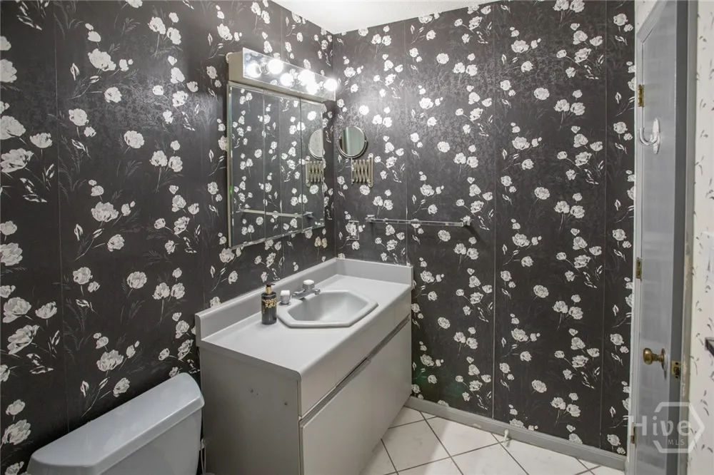 19 Hidden Lake Court Savannah, GA 31419