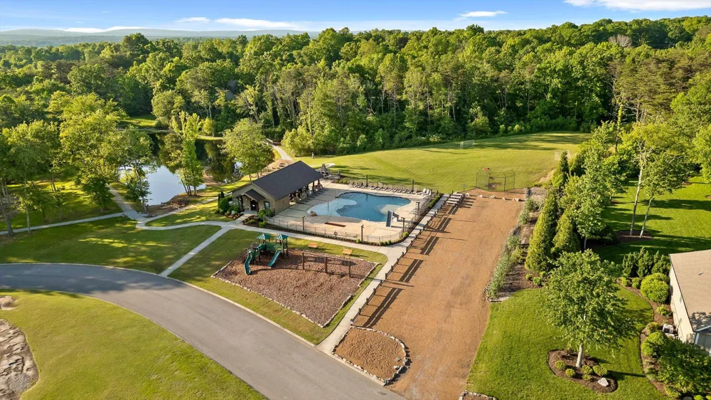 7263 Grey Hawk Trail Signal Mountain, TN 37377