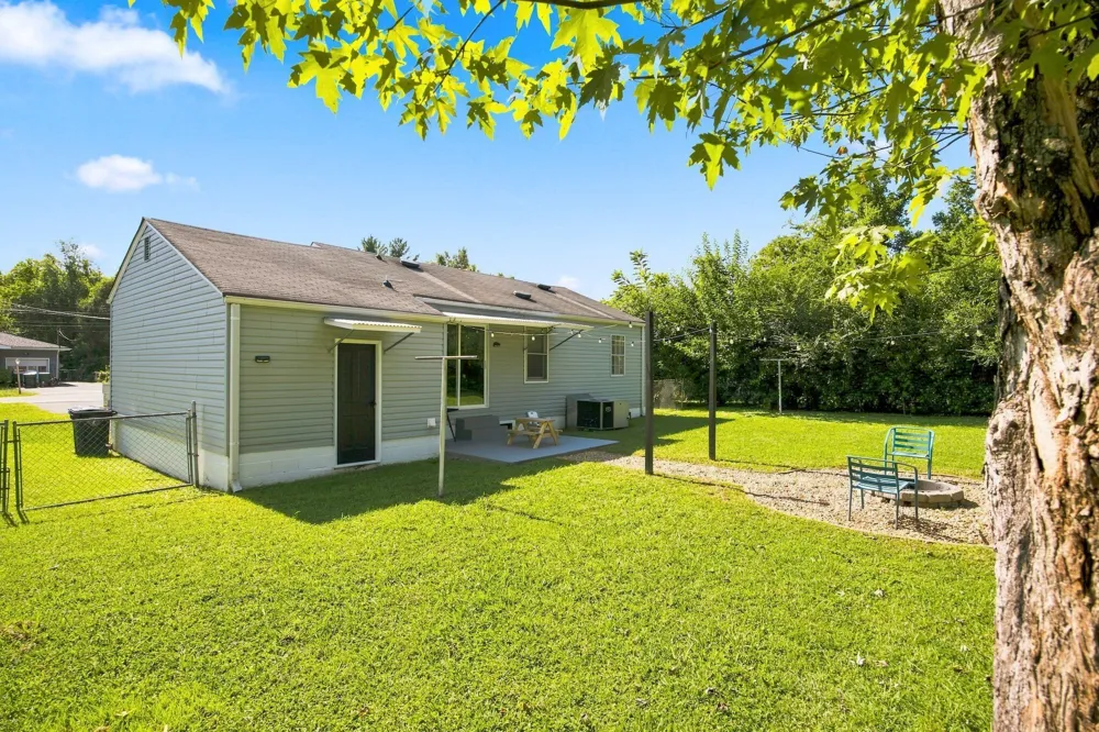 2009 Myrtle Avenue Chattanooga, TN 37412