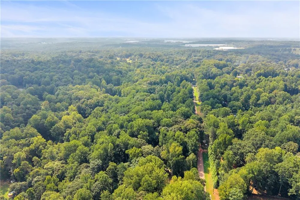 400 Red Oak Road Maysville, GA 30558