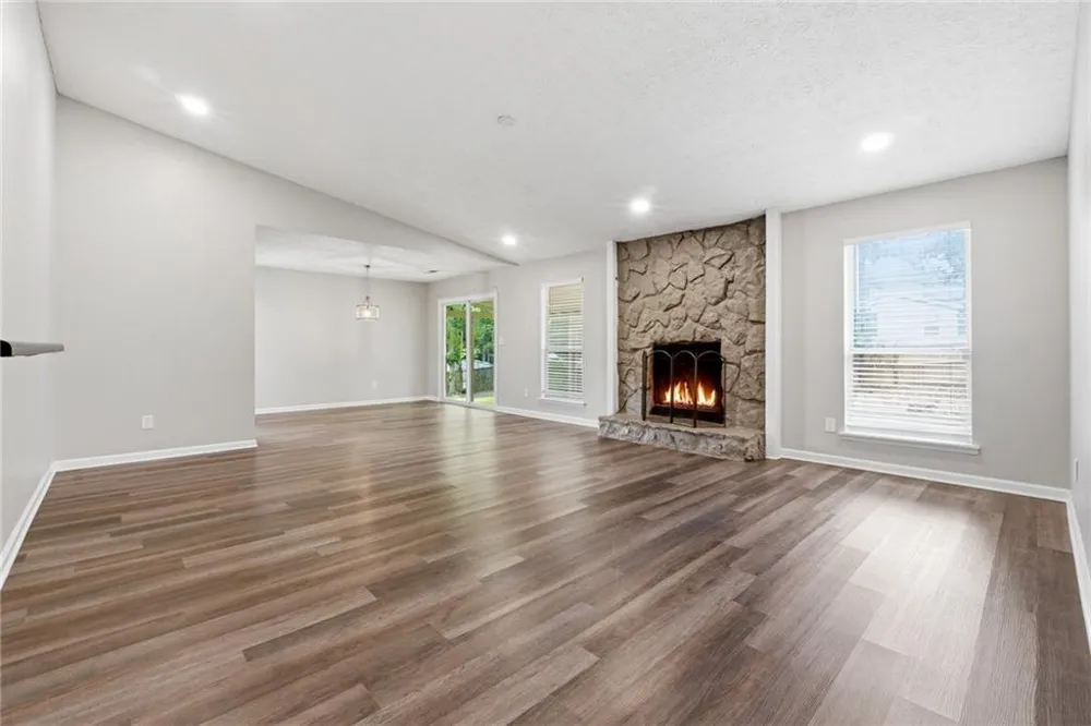 8413 Glenwoods Terrace Riverdale, GA 30274