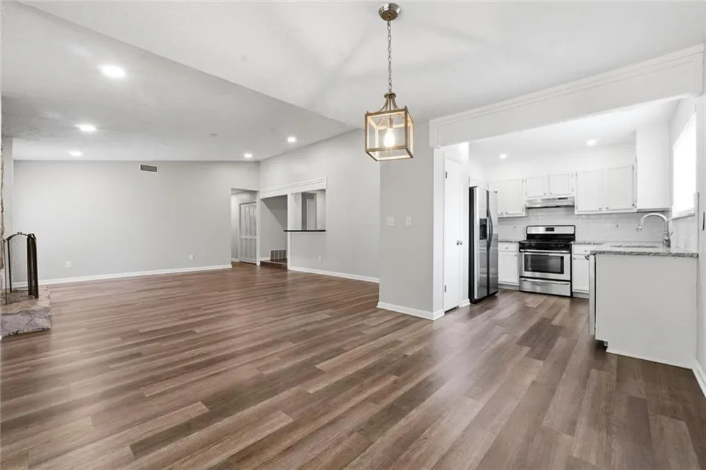 8413 Glenwoods Terrace Riverdale, GA 30274