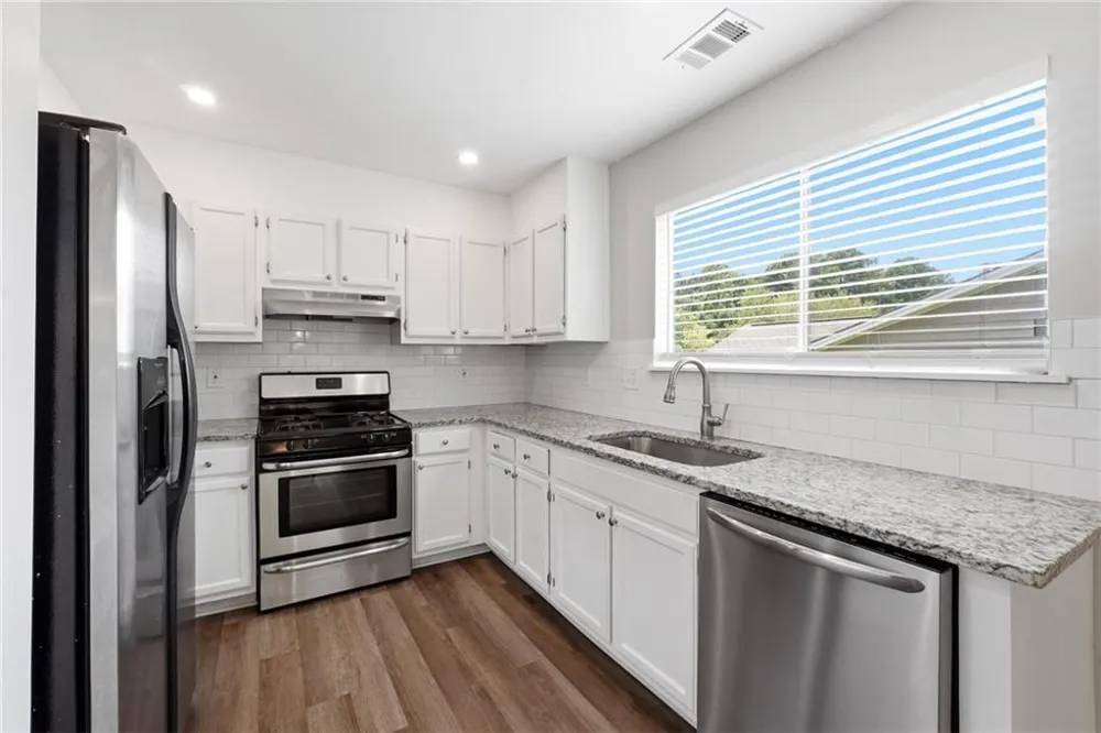 8413 Glenwoods Terrace Riverdale, GA 30274