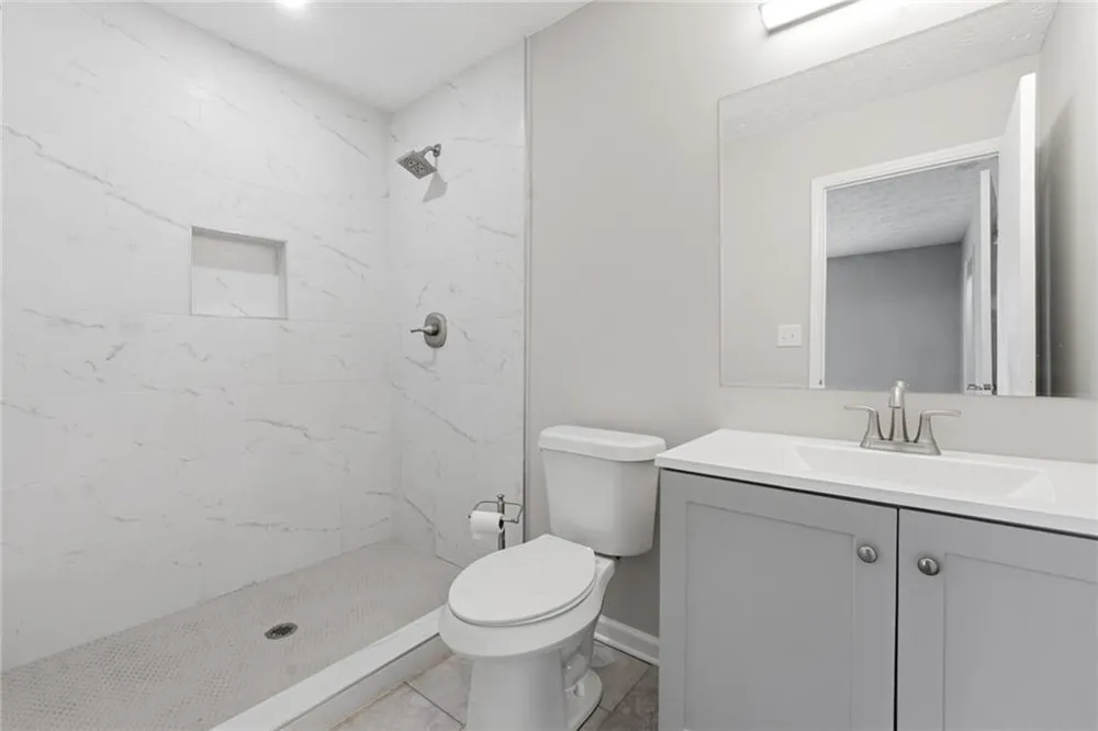 8413 Glenwoods Terrace Riverdale, GA 30274