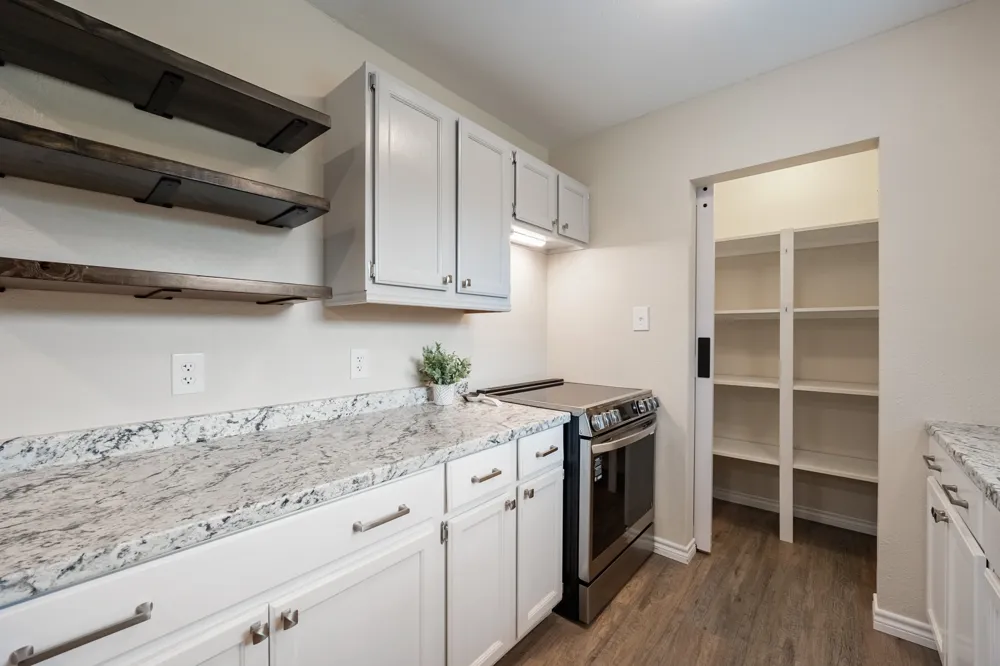 713 Oak Grove Lane Royse City, TX 75189