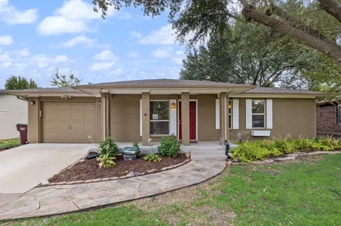 713 Oak Grove Lane