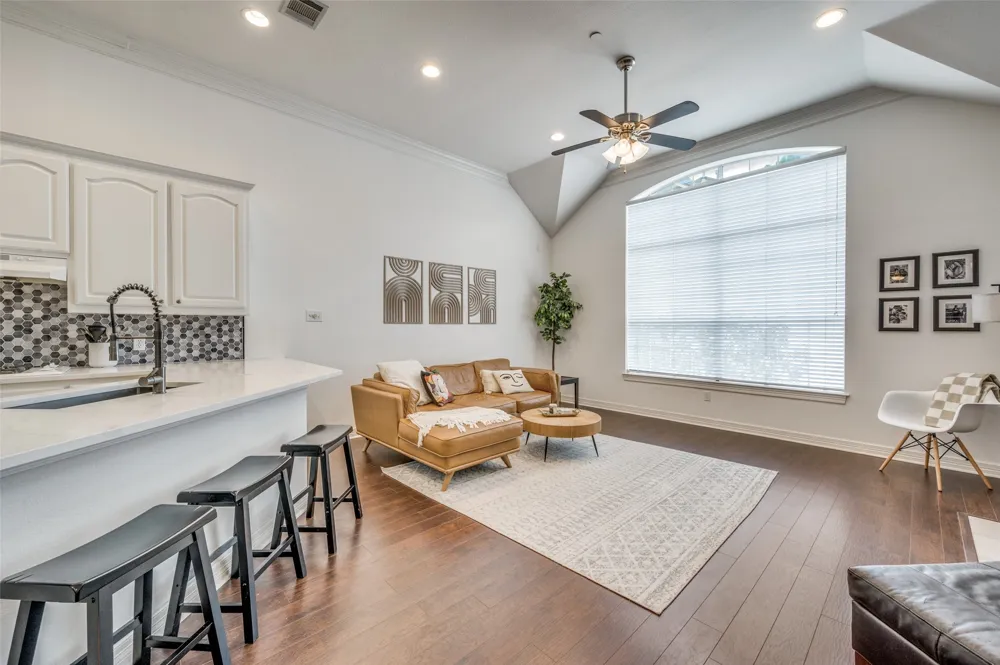 4119 Juliard Drive Addison, TX 75001