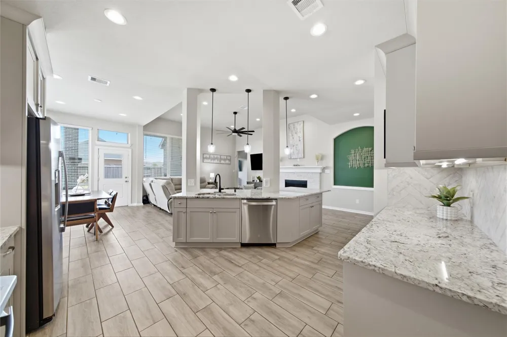 30302 Iris Circle Court Brookshire, TX 77423