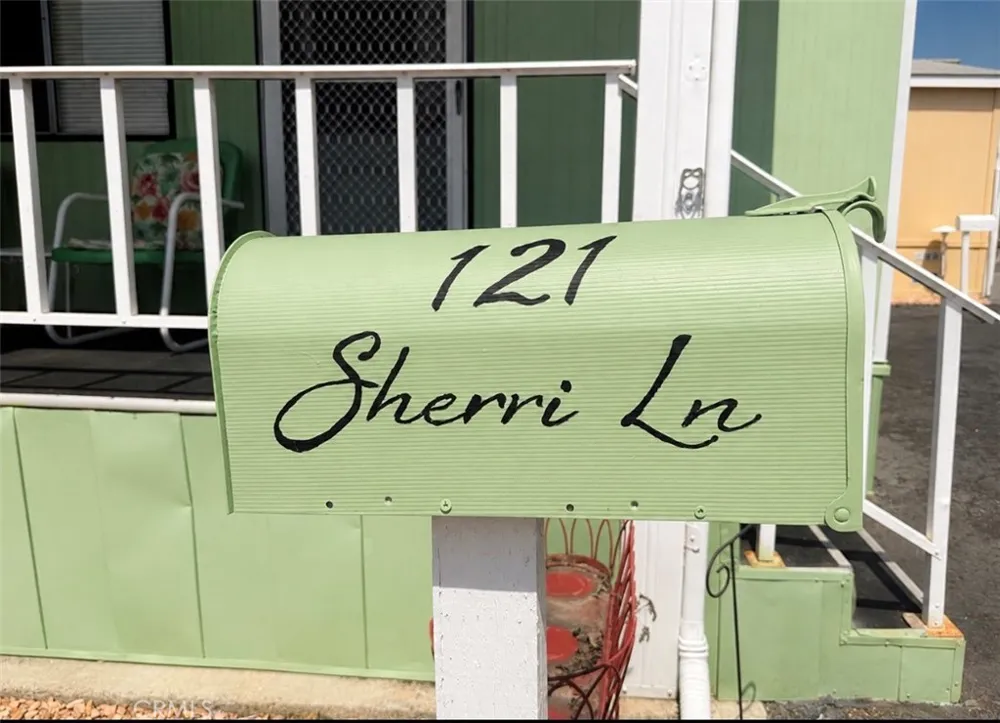 121 Sherri Ln Oceanside, CA 92054