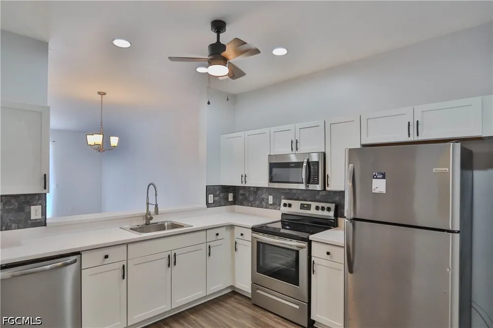 Pine Oak Circle #105 Fort Myers, FL 33916
