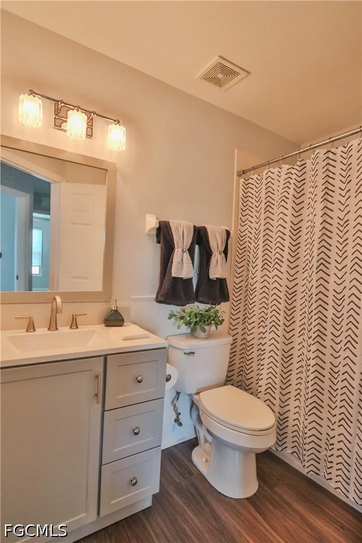 Pine Oak Circle #105 Fort Myers, FL 33916
